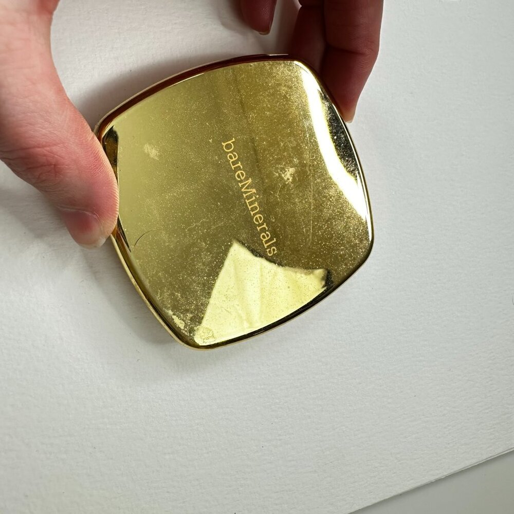 Bare Minerals eyeshadow quad in the instant attraction